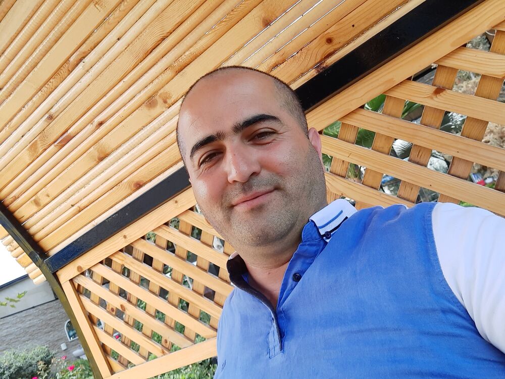  ,   Guman, 37 ,   ,   