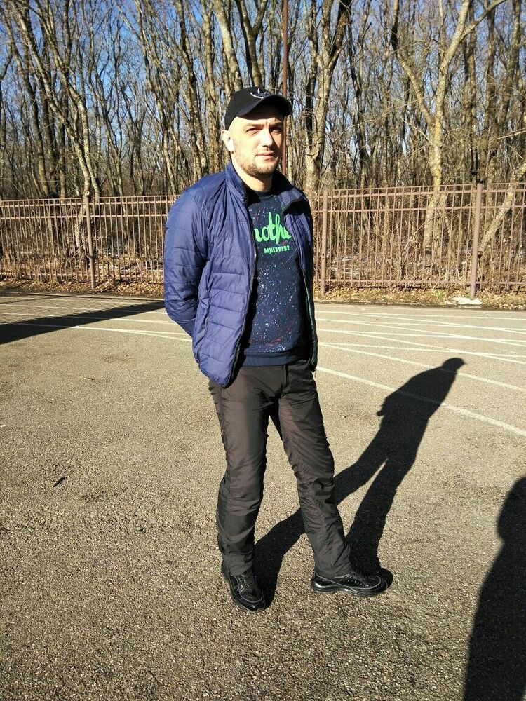  ,   Alex, 38 ,   ,   