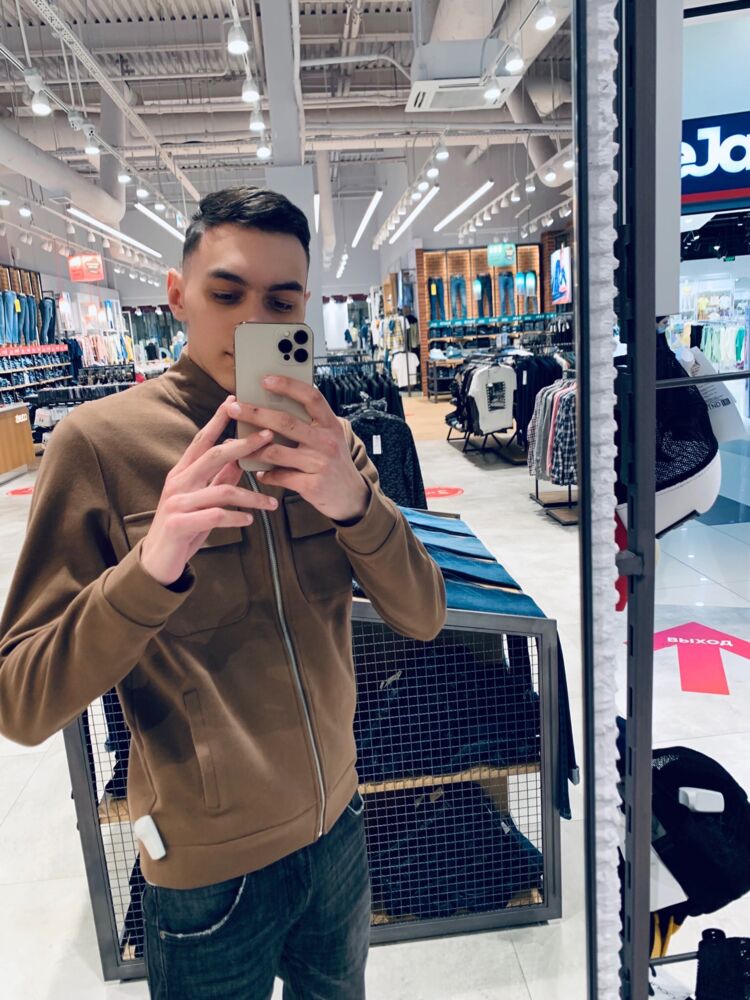  ,   Ruslan, 23 ,   ,   