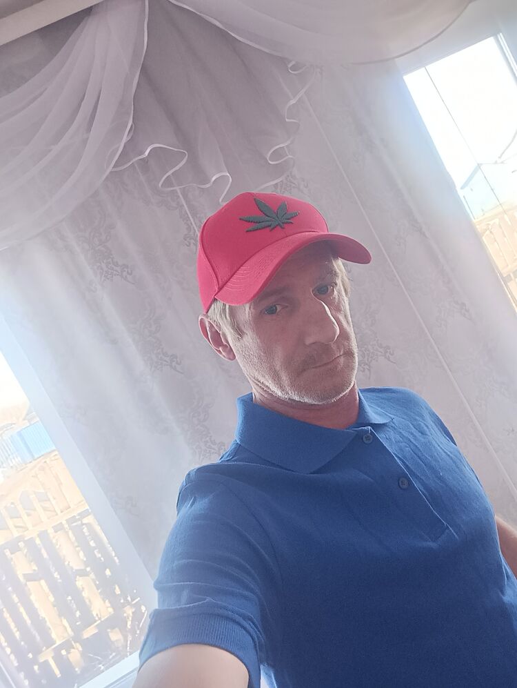  51133290  MAKSIM, 43 ,    