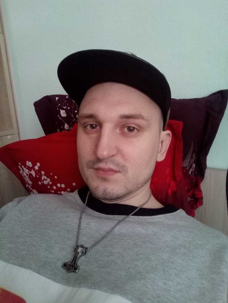  15991910  Alex, 31 ,    -