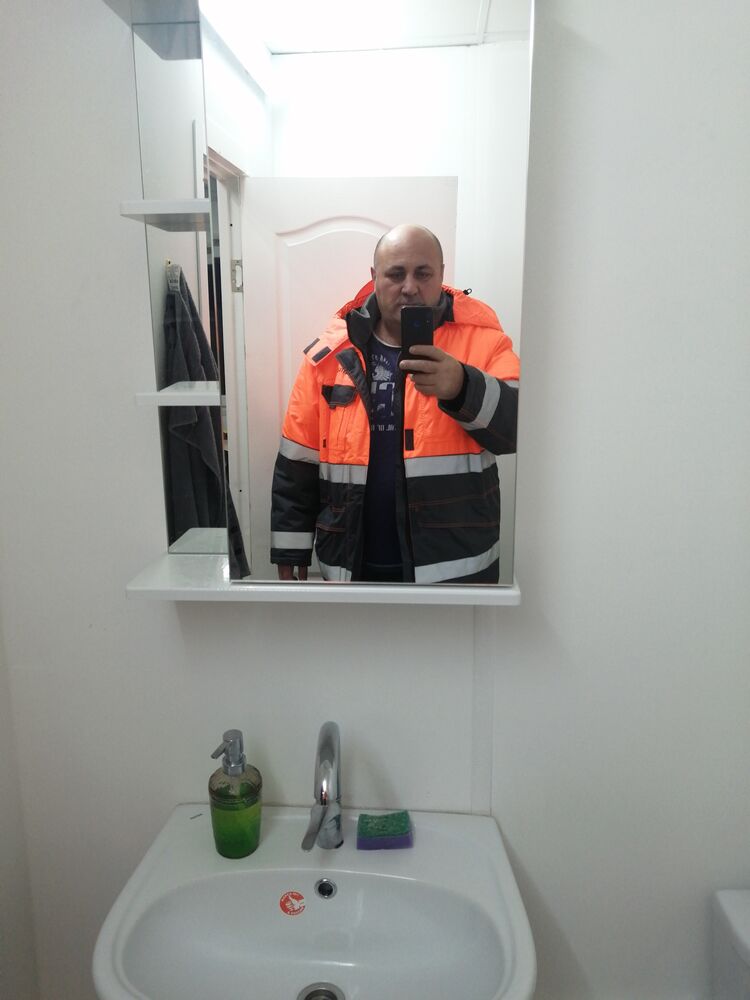 31181690  , 49 ,    
