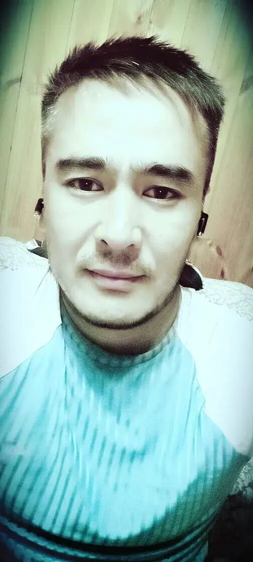  50137760  Islombek, 32 ,     