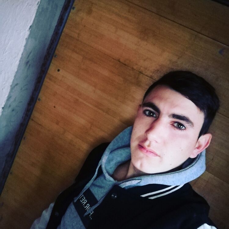  18703420  , 27 ,    