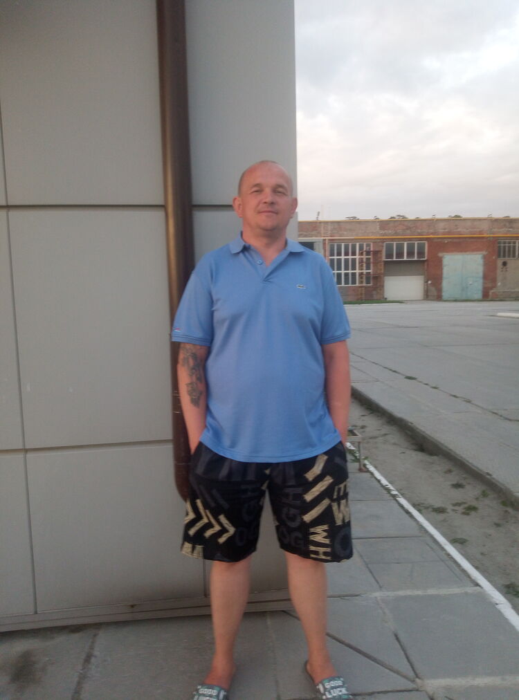  36717860  Aleksandr, 37 ,    