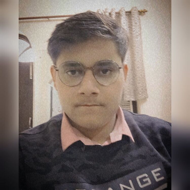 45747120  Akshat, 21 ,    
