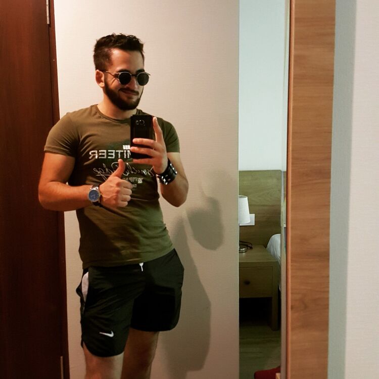  18136470  Lado, 26 ,    Praha