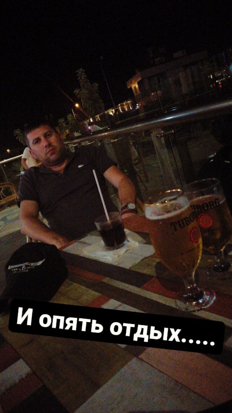  32481210  ARTEM, 41 ,    