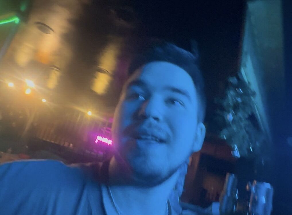  54782560  , 18 ,    Frankfurt Am Main