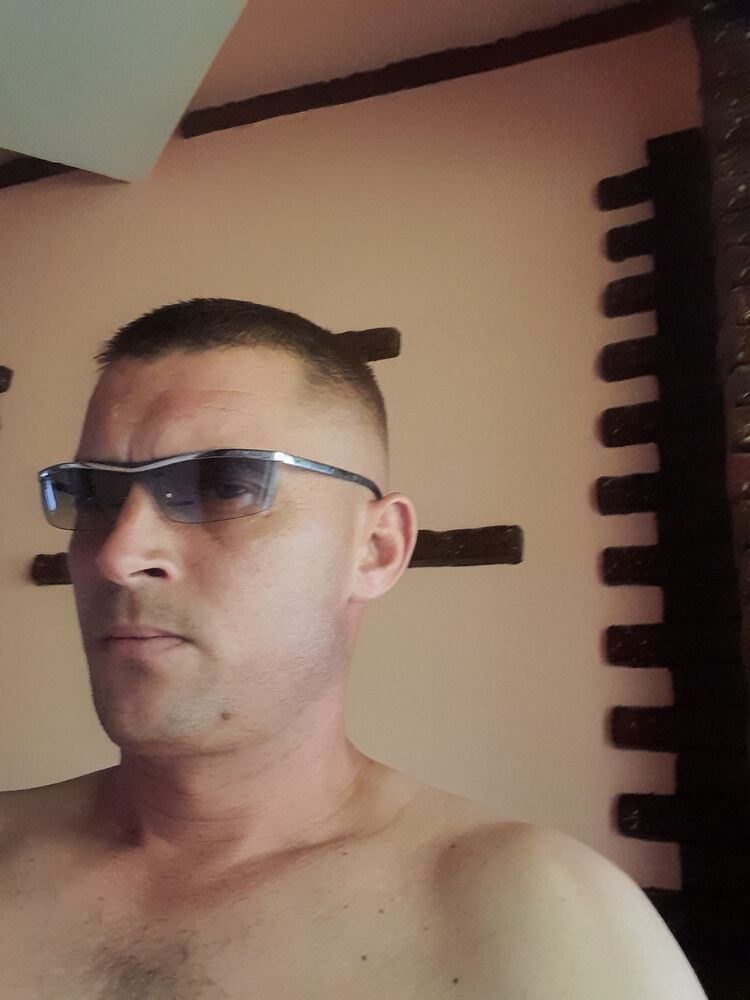  47789840  Andrei, 37 ,    