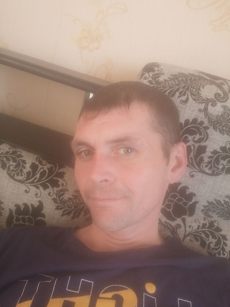  24097170  Pavel, 39 ,    