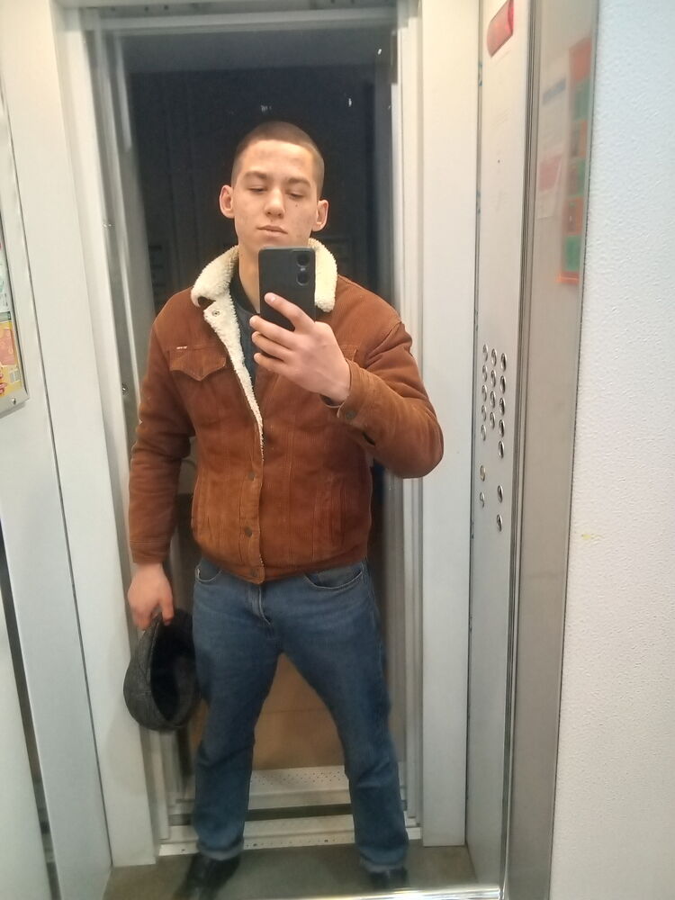  33702950  , 22 ,    