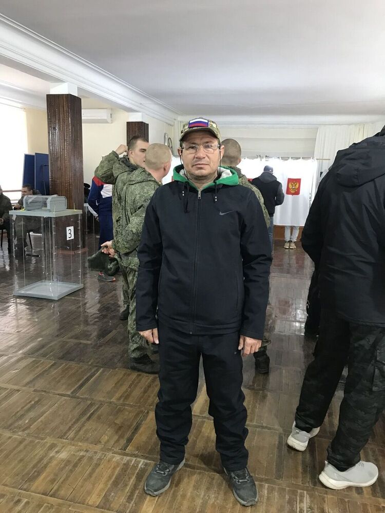  46905620  , 49 ,    
