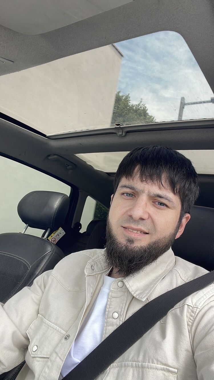  44746050  Amir, 33 ,    