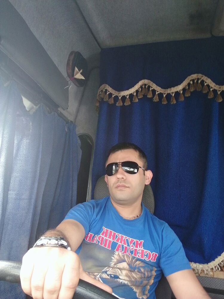  19358130  Intigam, 36 ,    