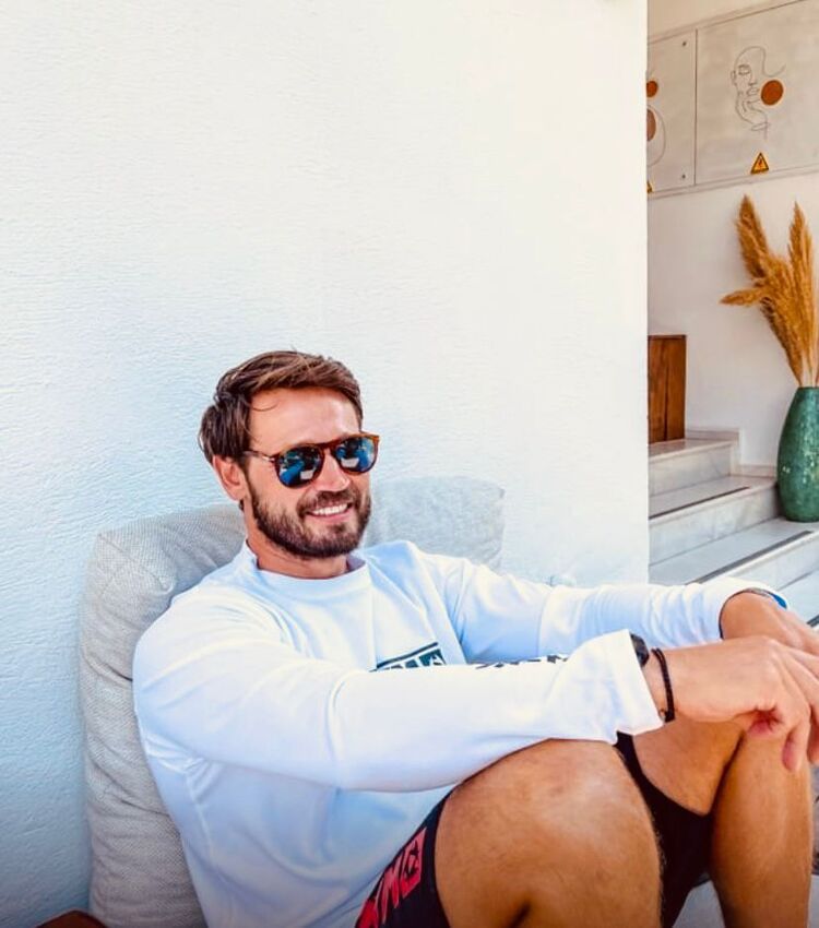  ,   , 44 ,   c 