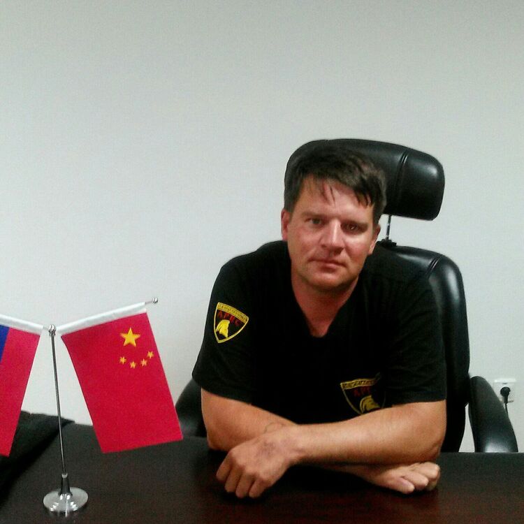  ,   Denis, 41 ,   ,   , c 