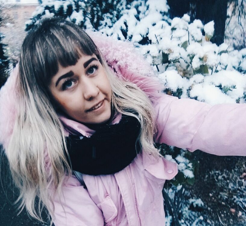  ,   Julia, 35 ,   ,   , c 