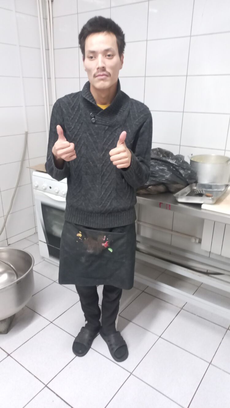  29748350  , 29 ,    