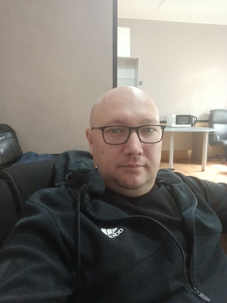  51518680  Dmitry, 39 ,    
