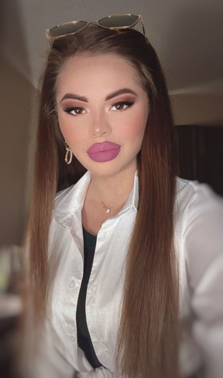  ,   Helen, 25 ,   ,   