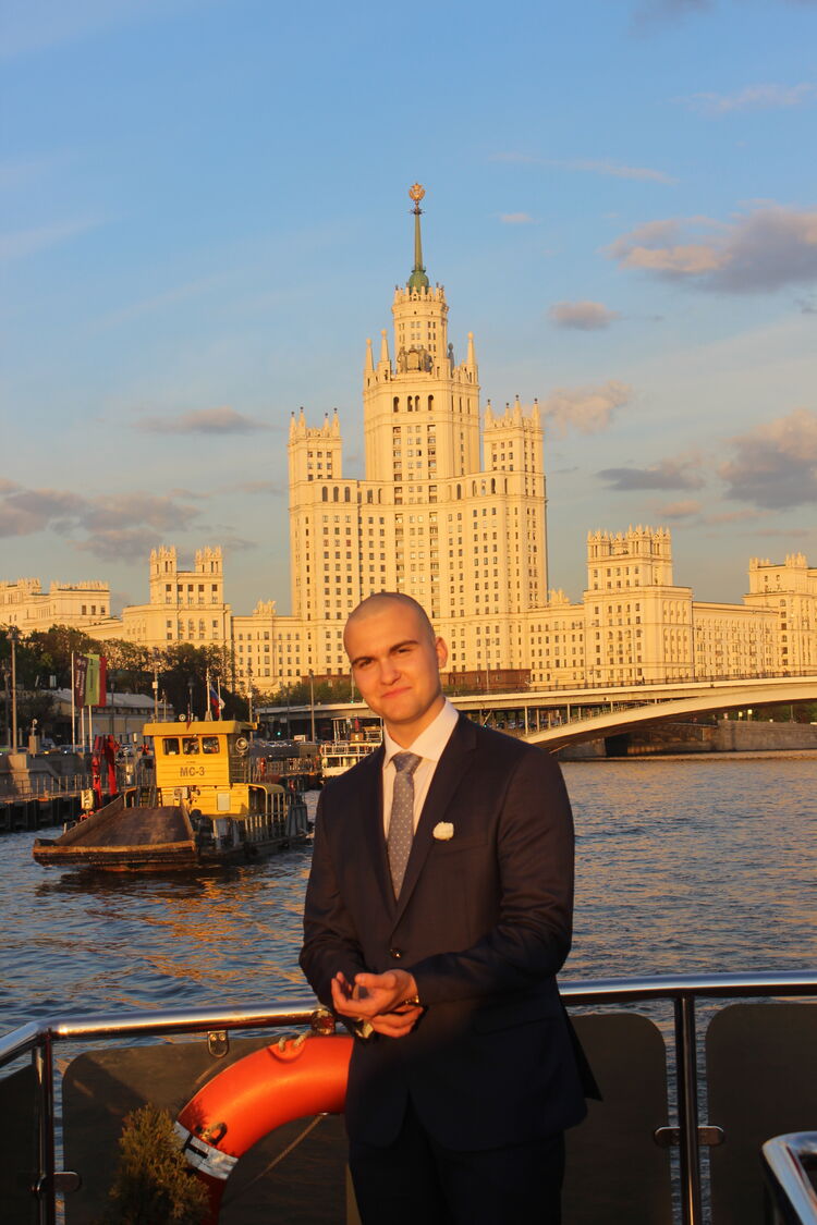 ���� 48998750 ����� �������, 19 ���, ���� ���������� � ������������