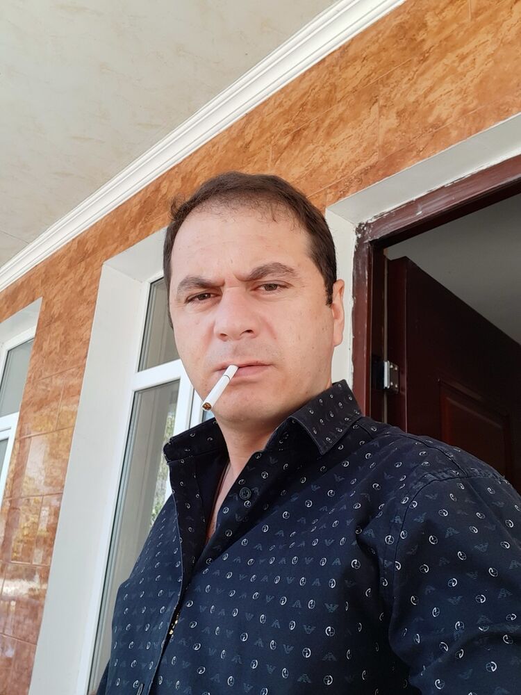  18784040  Valeri, 41 ,    