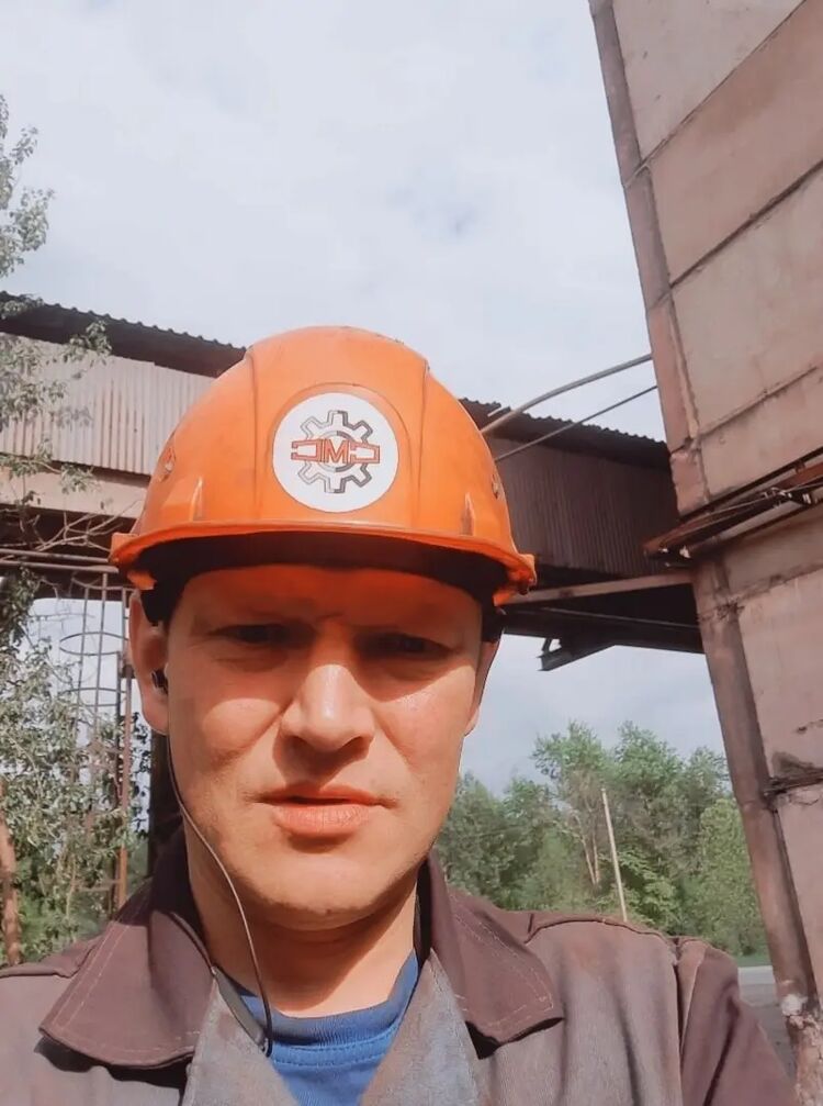  35655160  Vyacheslav, 45 ,    