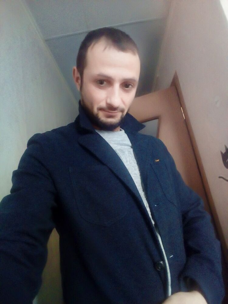  22401240  Kar, 38 ,    