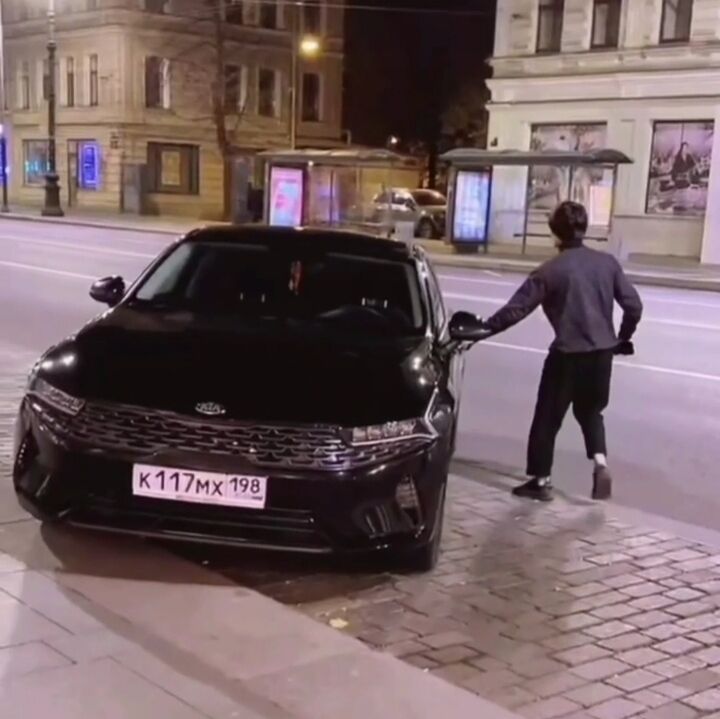  27918430  Joker, 26 ,    