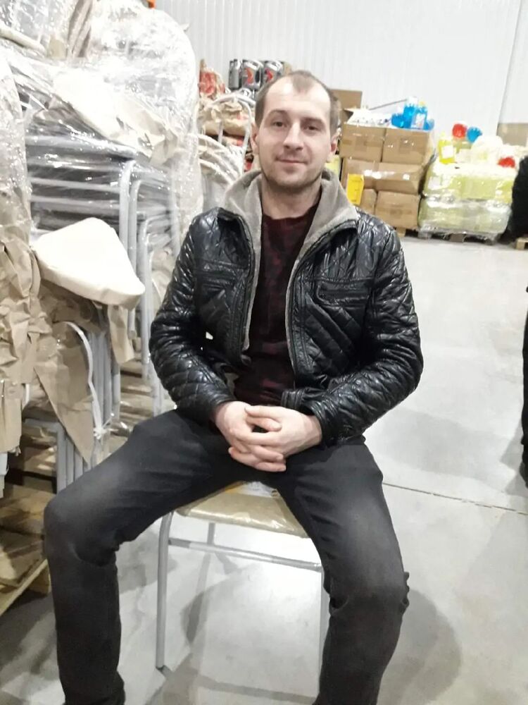  ,   Pavel, 35 ,   ,   , c 