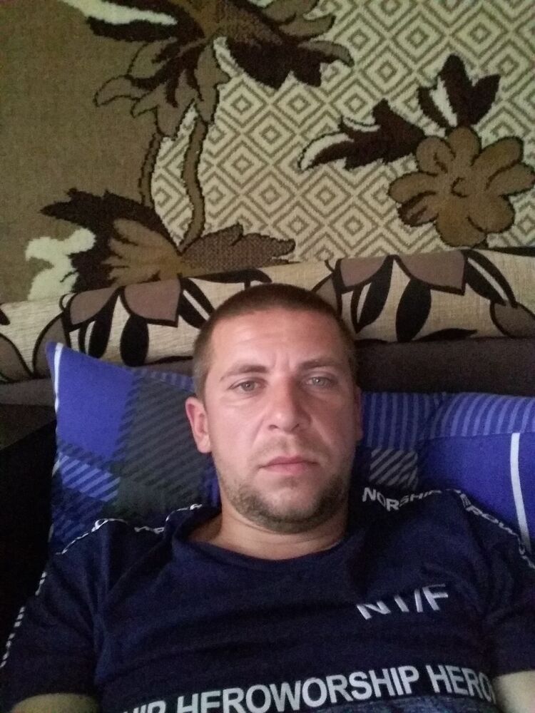  9769040  Vitaliu, 36 ,    