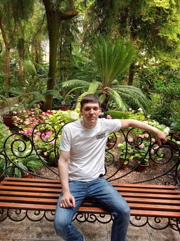  46659890  Vladimir, 29 ,    