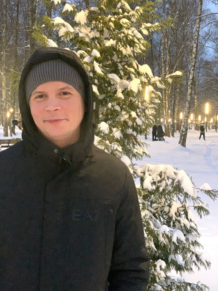  54750920  Aleks, 35 ,    