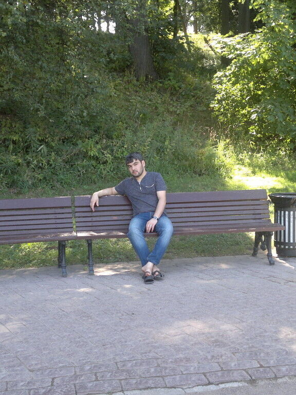  43358410  Zinnik, 38 ,    