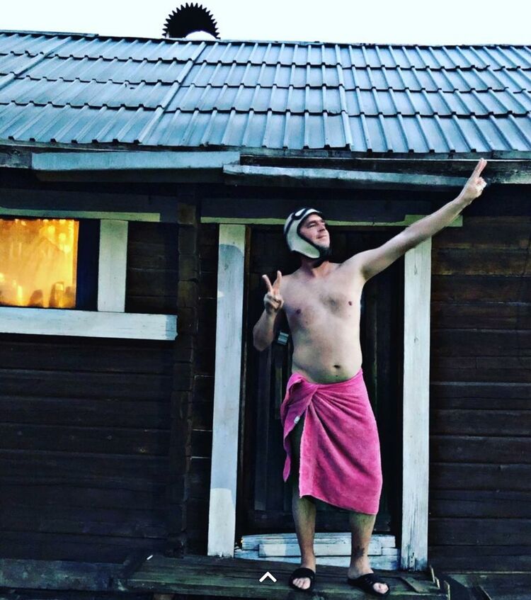  ,   Ruslan, 41 ,   ,   , c 