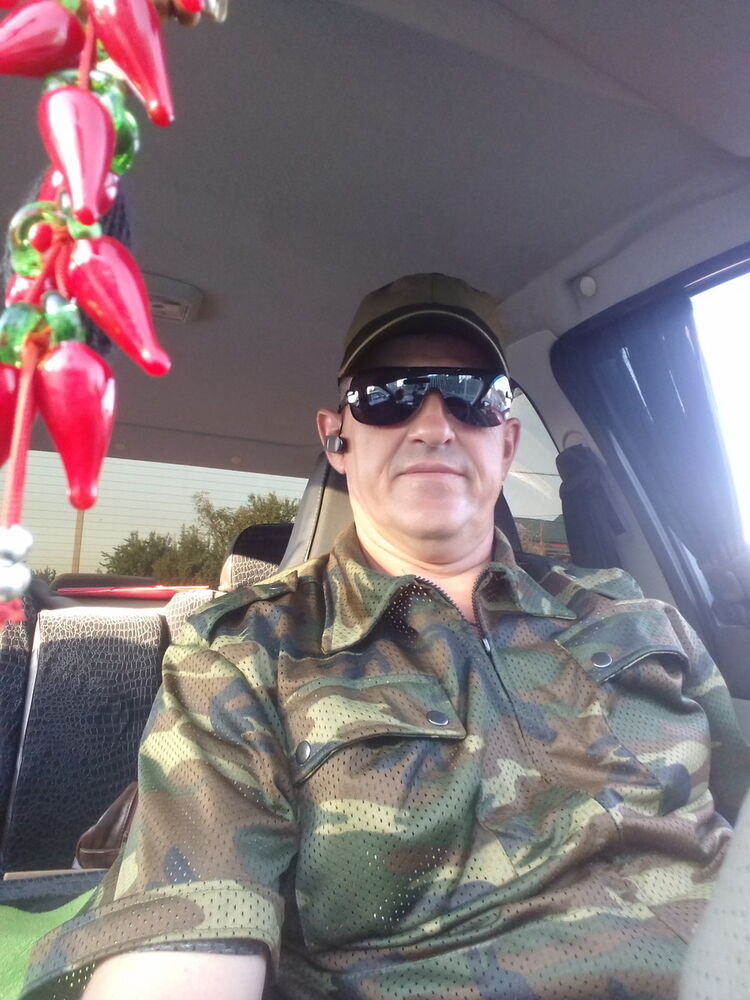  ,   Viktor, 50 ,   