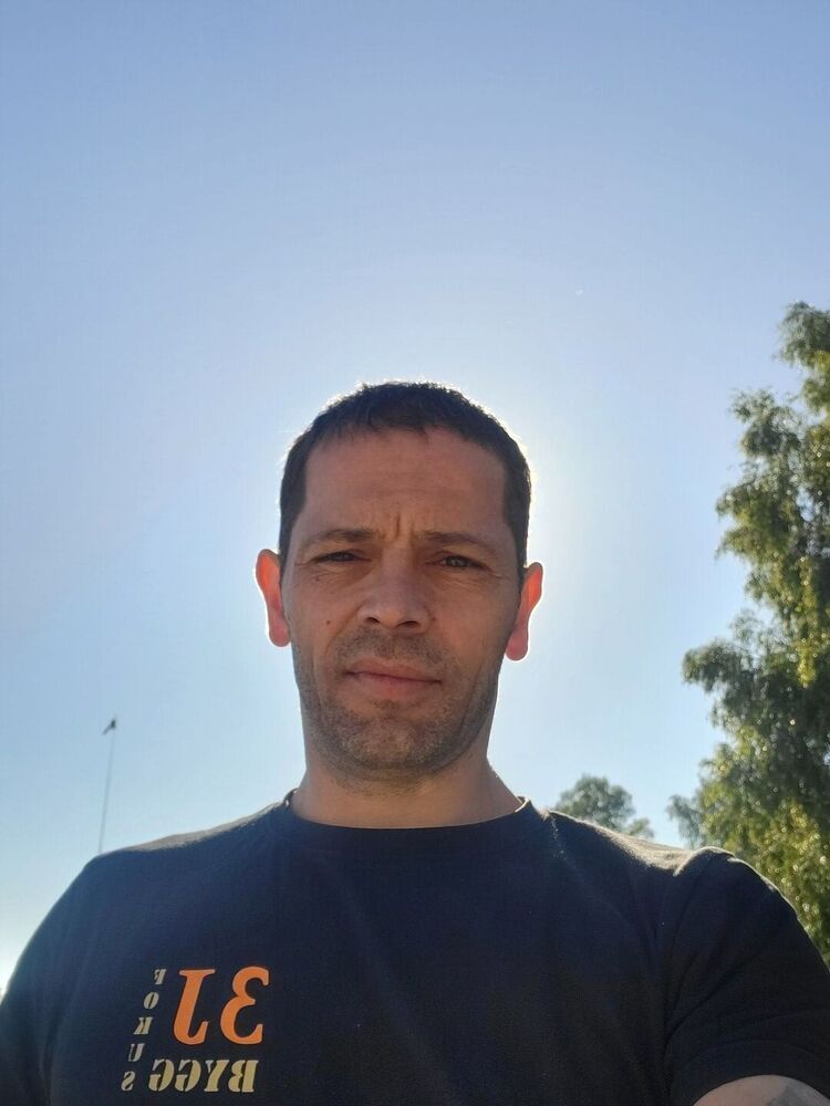  44116690  Alex, 37 ,    