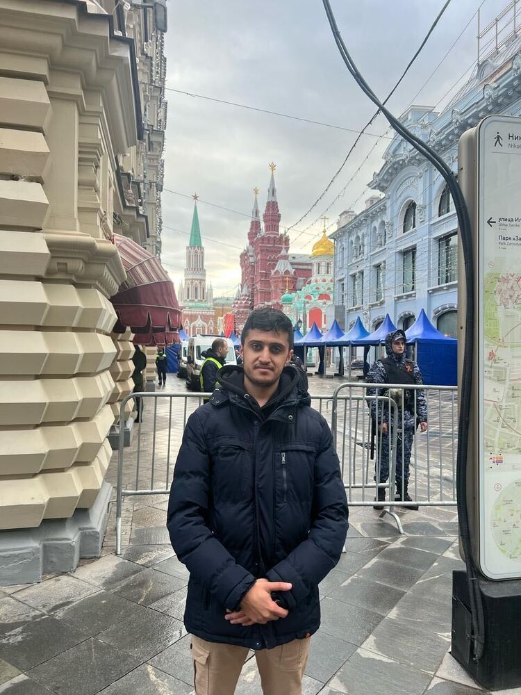  51327640  Ahmed, 23 ,    Palais-Bourbon