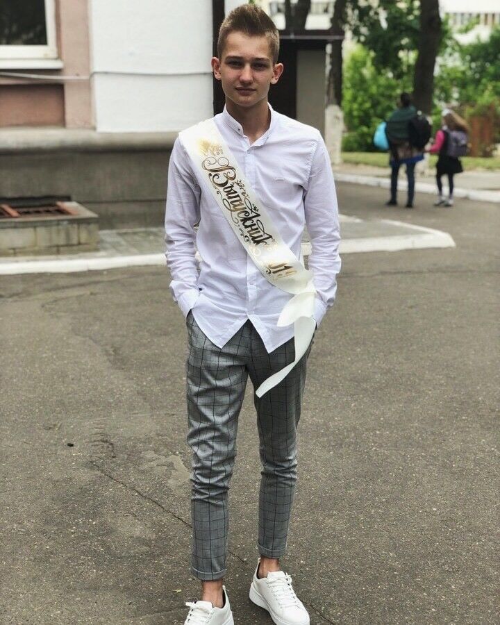  18042770  , 23 ,    