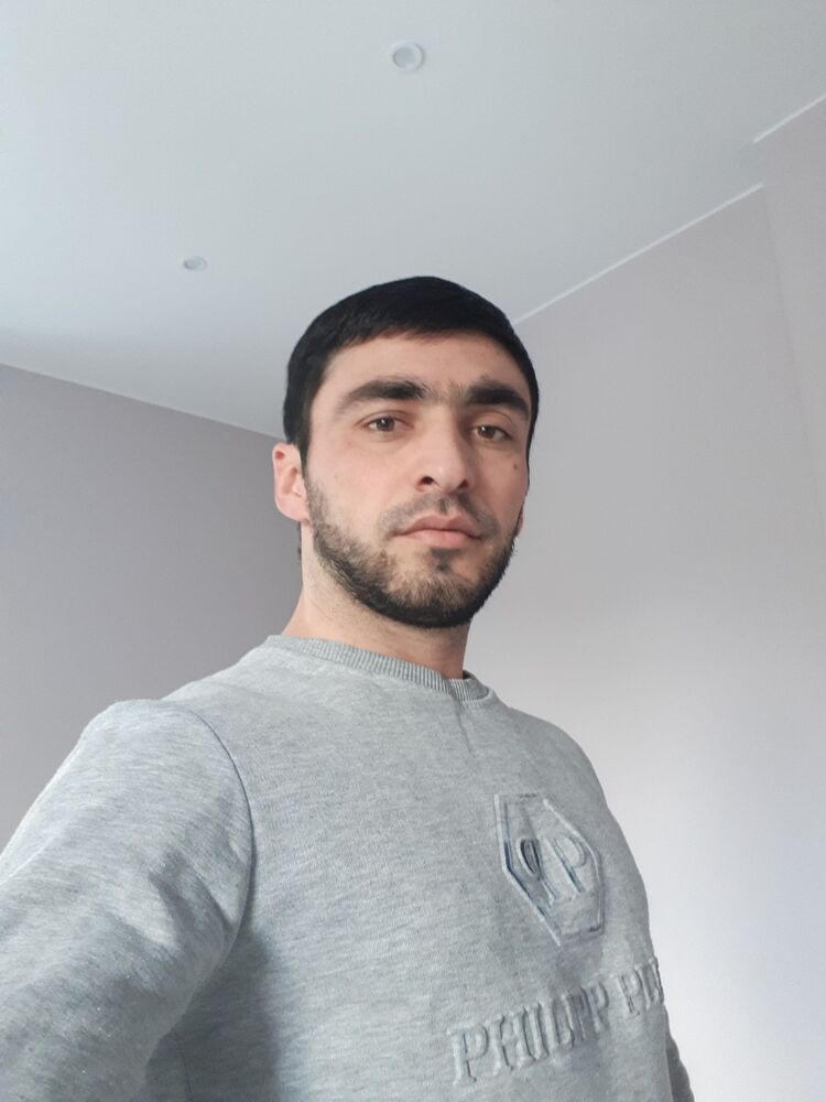  ,   Farid, 37 ,   ,   , c 