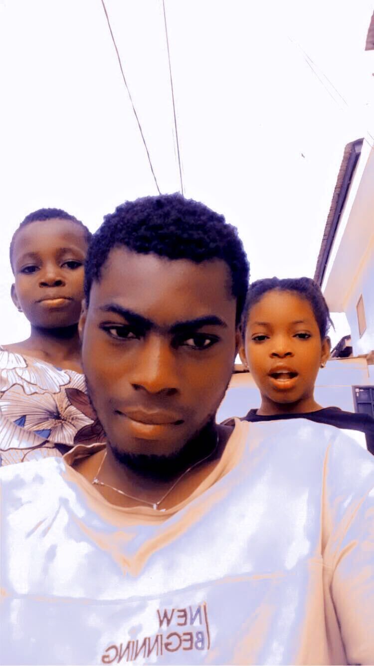  Kumasi,   Abu, 28 ,   ,   , c , 