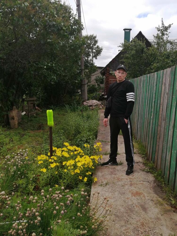  ,   Aleksei, 42 ,   