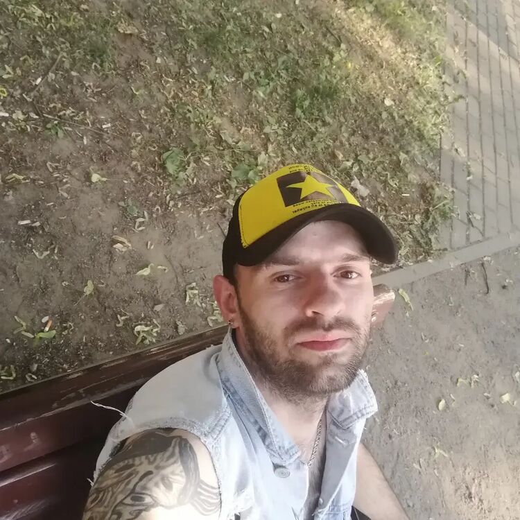  40672530  Aleksander, 35 ,    -