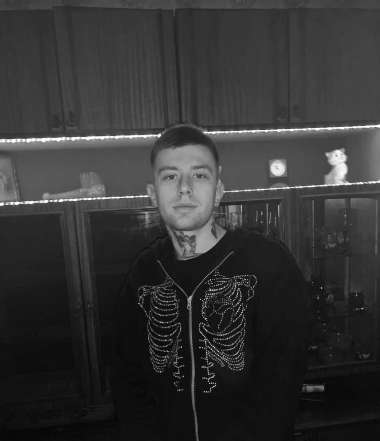 ���� 33612180 ����� �����, 22 ����, ���� ���������� � ������