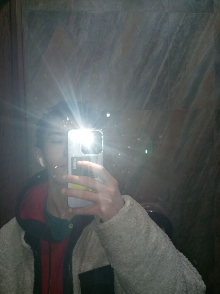  41719560  , 21 ,    