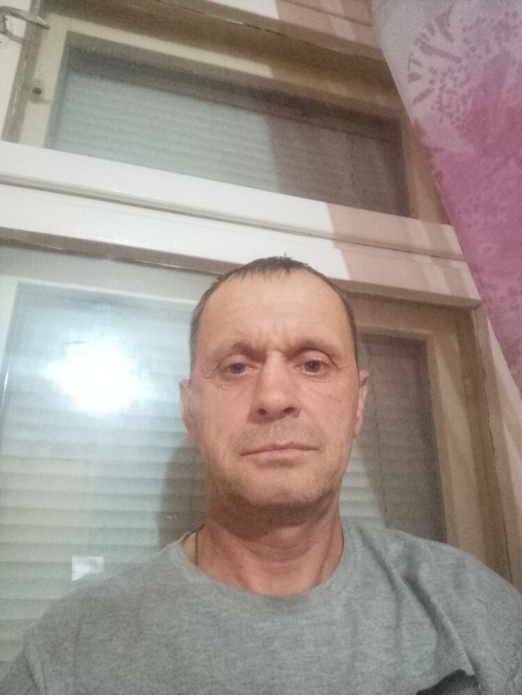  38810080  Ruslan, 48 ,     