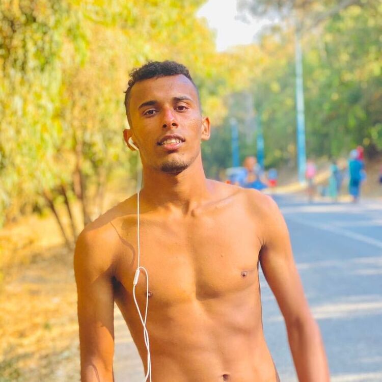  47050200  Abderrahim, 25 ,    