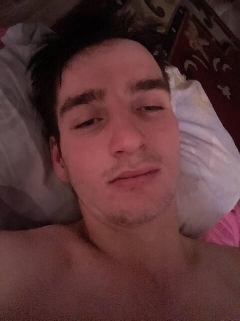  34696670  Ivan, 26 ,    