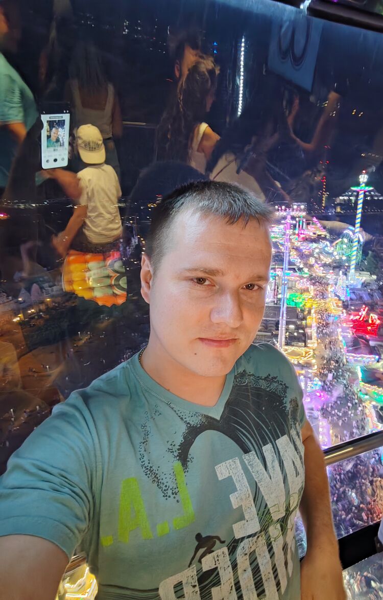  52788040  Vlad, 30 ,    